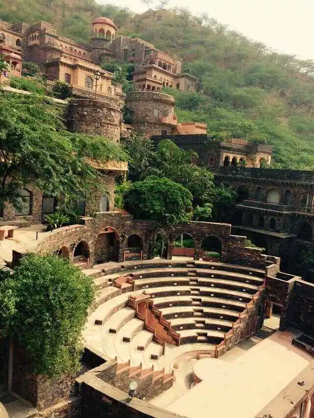 8 Historic Forts in Maharashtra